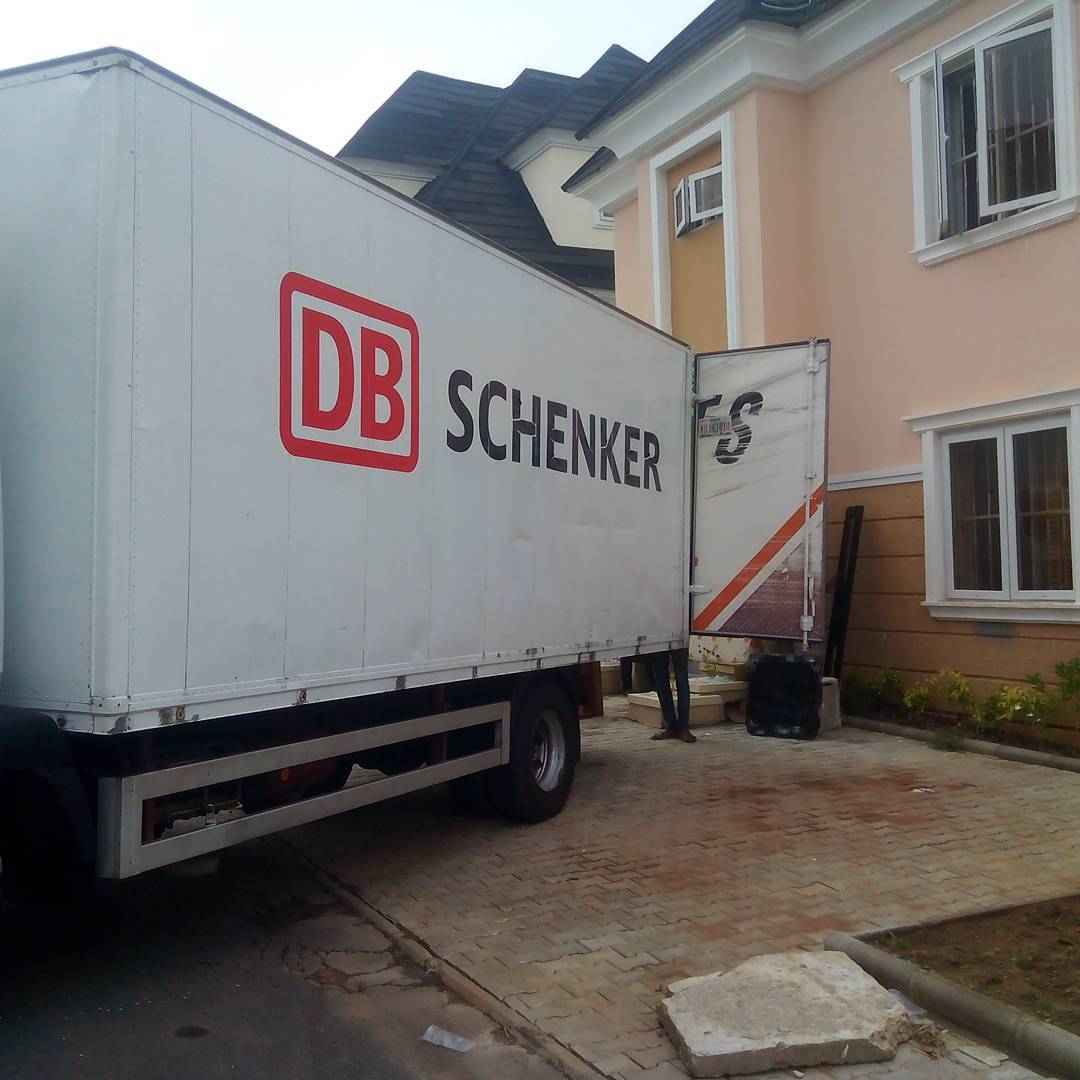 Box truck 20ft